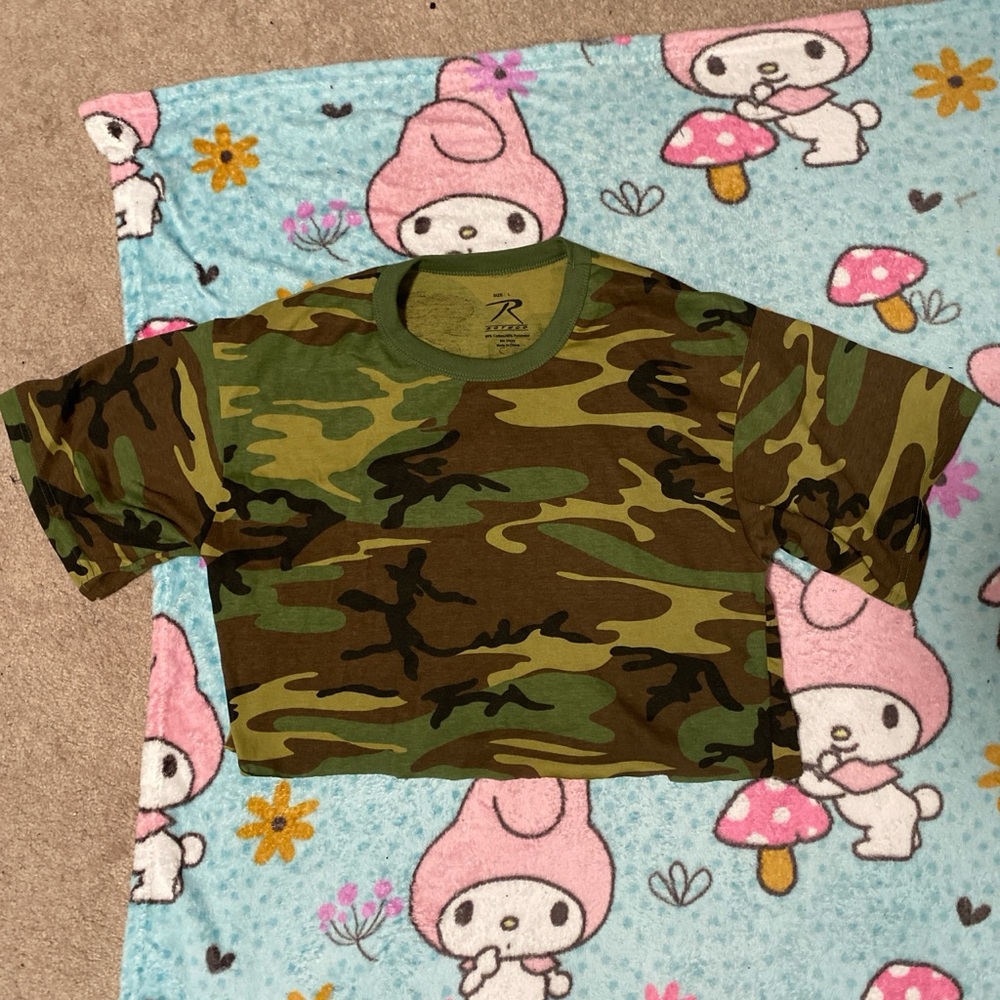 Women's Camo Crop Top